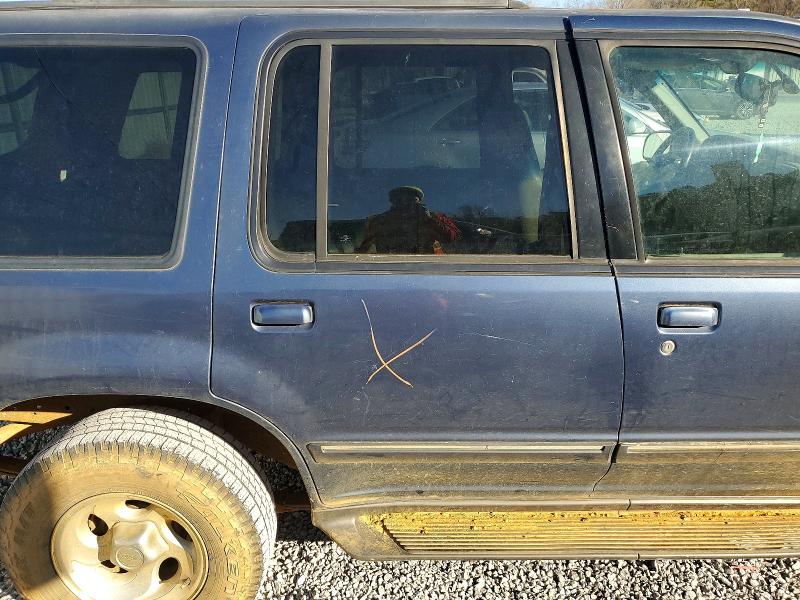 98401725 :رقم المزاد ، 1FMZU63E5YZA24674 vin ، 2000 Ford Explorer مزاد بيع
