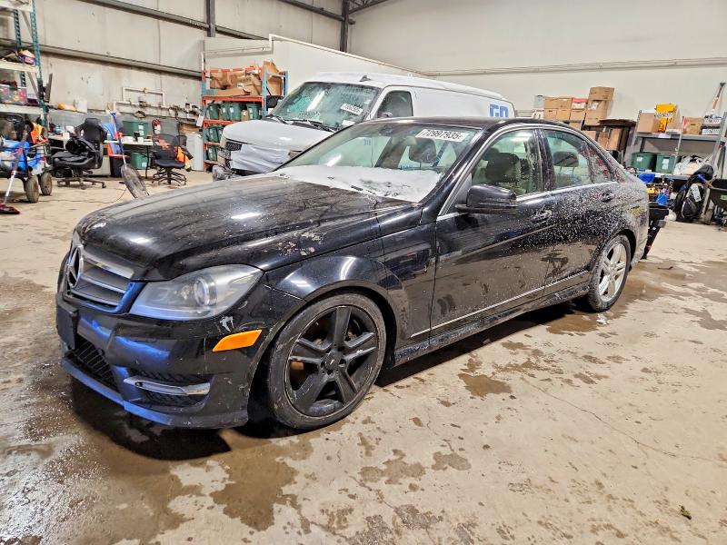 Продаж на аукціоні авто 2013 Mercedes-benz C, vin: WDDGF8AB9DA825374, номер лоту: 72997935