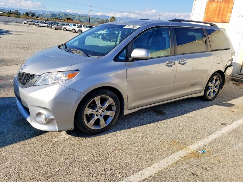 2012 Toyota Sienna მანქანა იყიდება აუქციონზე, vin: 5TDXK3DC1CS243395, აუქციონის ნომერი: 74637885