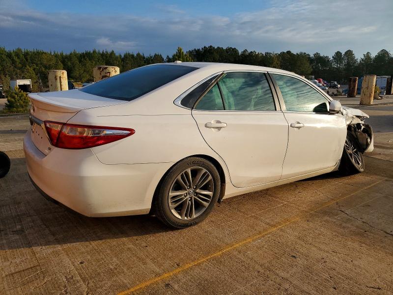 74092055 :رقم المزاد ، 4T1BF1FK6FU051862 vin ، 2015 Toyota Camry مزاد بيع
