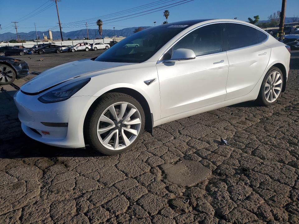 2019 Tesla Model 3 მანქანა იყიდება აუქციონზე, vin: 5YJ3E1EB6KF418615, აუქციონის ნომერი: 75235625