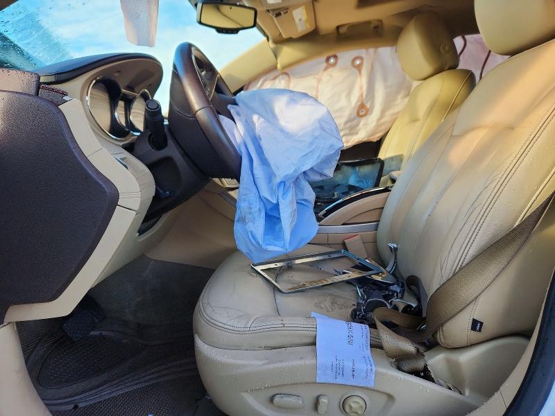 99621565 :رقم المزاد ، 1G4GC5GD0BF320992 vin ، 2011 Buick Lacrosse C مزاد بيع