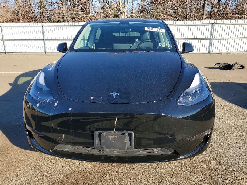 2025 Tesla Model Y მანქანა იყიდება აუქციონზე, vin: 7SAYGDEE7SF306484, აუქციონის ნომერი: 99900975