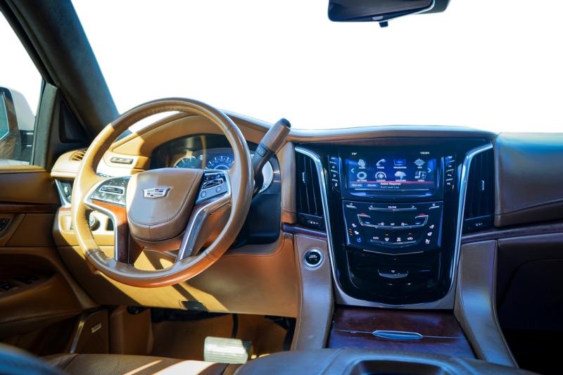 2017 Cadillac Escalade E მანქანა იყიდება აუქციონზე, vin: 1GYS3KKJ4HR256550, აუქციონის ნომერი: 74917265