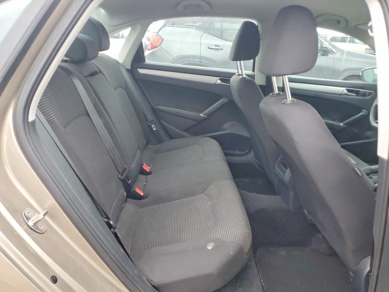 98155585 :رقم المزاد ، 1VWAS7A31GC019047 vin ، 2016 Volkswagen Passat مزاد بيع