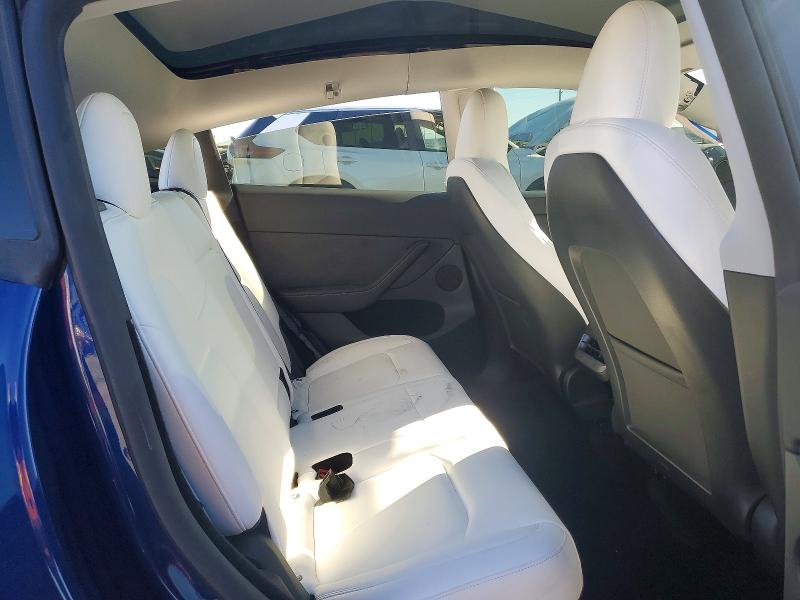 2024 Tesla Model Y მანქანა იყიდება აუქციონზე, vin: 7SAYGDEE1RF062924, აუქციონის ნომერი: 72892925
