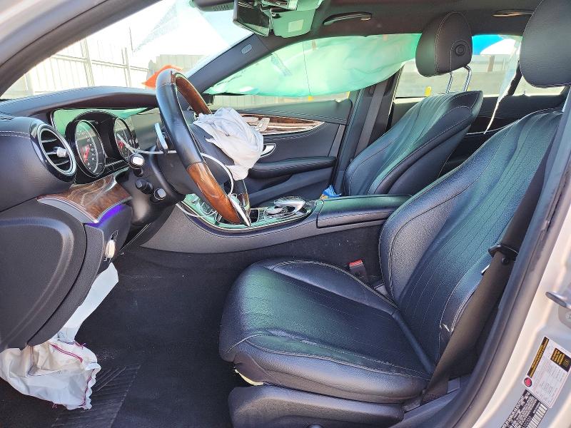 99831035 :رقم المزاد ، WDDZF4JB8HA102333 vin ، 2017 Mercedes-benz E مزاد بيع