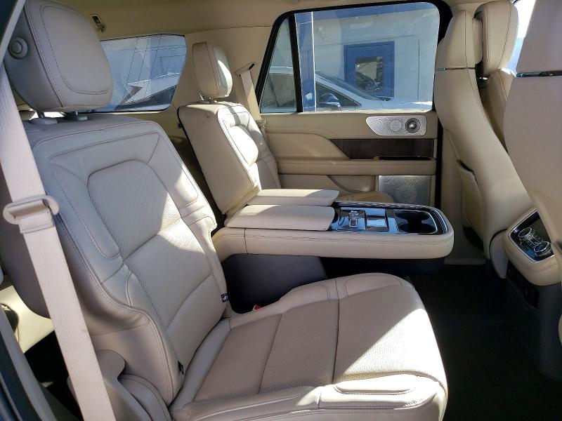 73740105 :رقم المزاد ، 5LMJJ2LT3KEL20057 vin ، 2019 Lincoln Navigator مزاد بيع