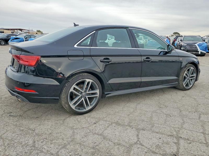 Продажа на аукционе авто 2018 Audi A3, vin: WAUJ8GFF1J1020770, номер лота: 96930485