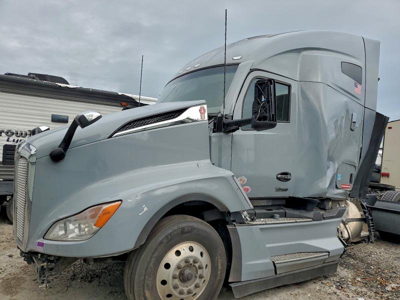 Auction sale of the 2025 Kenworth T680, vin: 1XKYD49X1SJ158475, lot number: 92155445
