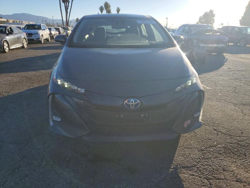 Продажа на аукционе авто 2017 Toyota Prius Prime, vin: JTDKARFP8H3001017, номер лота: 73855185