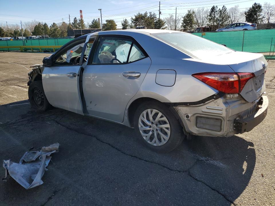 75658995 :رقم المزاد ، 5YFBURHEXJP754175 vin ، 2018 Toyota Corolla مزاد بيع