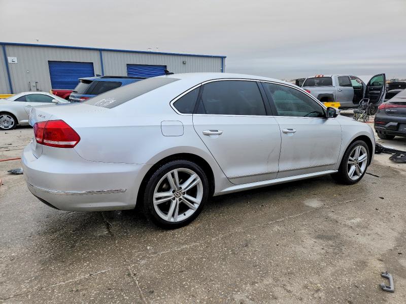 Продажа на аукционе авто 2015 Volkswagen Passat, vin: 1VWCT7A34FC027986, номер лота: 73993535