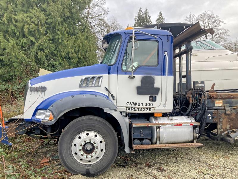 Продажа на аукционе авто 2008 Mack 800, vin: 1M2AX13C98M001577, номер лота: 72383365