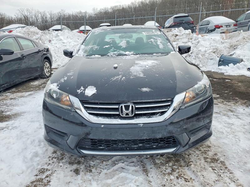 74853615 :رقم المزاد ، 1HGCR2F30FA173392 vin ، 2015 Honda Accord مزاد بيع