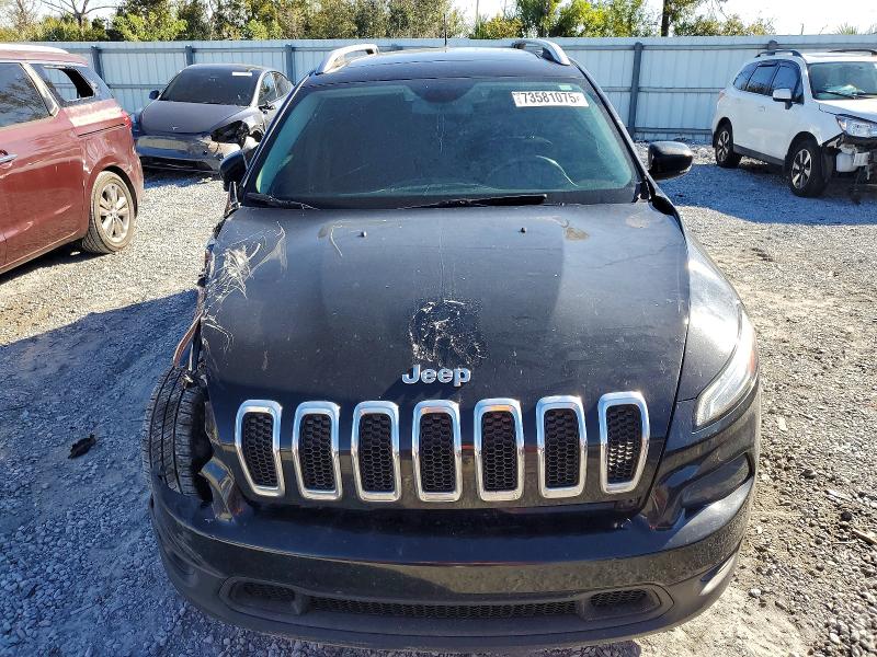 77776025 :رقم المزاد ، 1C4PJLCB1HW613523 vin ، 2017 Jeep Cherokee L مزاد بيع