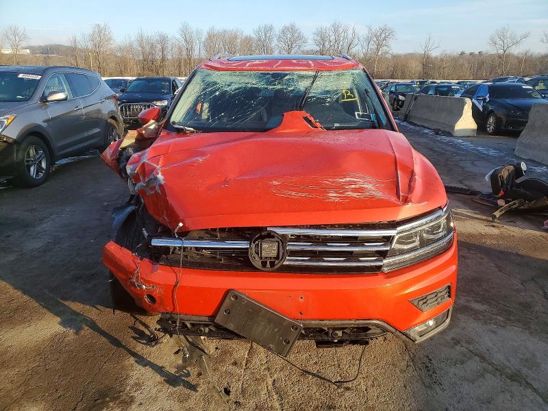 Продажа на аукционе авто 2018 Volkswagen Tiguan, vin: 3VV4B7AX4JM218880, номер лота: 72183165