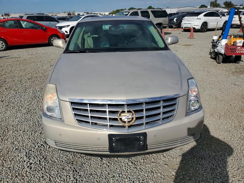 2008 Cadillac Dts მანქანა იყიდება აუქციონზე, vin: 1G6KD57Y28U201380, აუქციონის ნომერი: 74583165