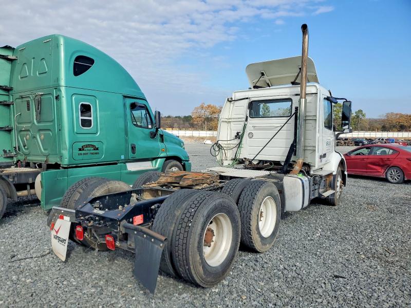 2021 Volvo Vnr მანქანა იყიდება აუქციონზე, vin: 4V4WC9EH8MN284611, აუქციონის ნომერი: 68050055
