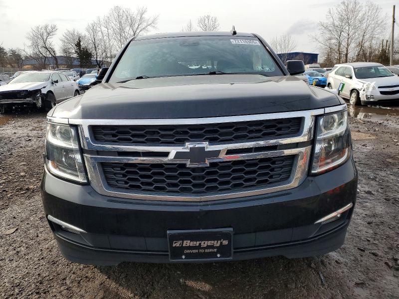 72110305 :رقم المزاد ، 1GNSKBKC1KR183744 vin ، 2019 Chevrolet Tahoe مزاد بيع