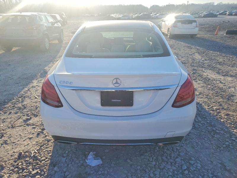 2015 Mercedes-benz C 300 მანქანა იყიდება აუქციონზე, vin: 55SWF4JB6FU052970, აუქციონის ნომერი: 73731305
