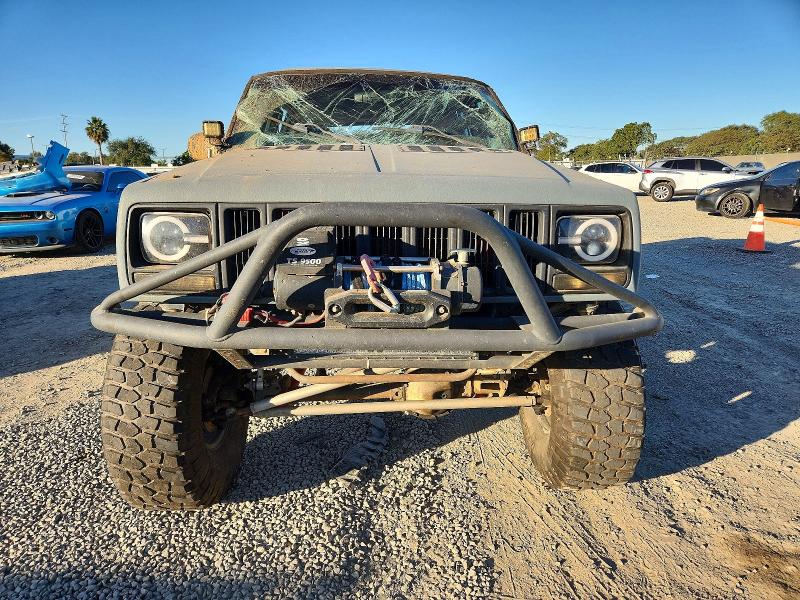 1999 Jeep Cherokee მანქანა იყიდება აუქციონზე, vin: 1J4FF68S0XL615572, აუქციონის ნომერი: 73176245