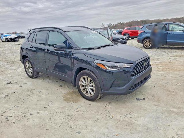 Продаж на аукціоні авто 2023 Toyota Corolla Cross, vin: 7MUBAAAG2PV070958, номер лоту: 97885415