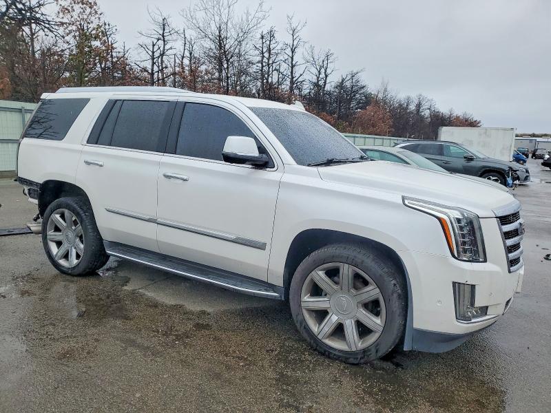Продаж на аукціоні авто 2018 Cadillac Escalade, vin: 1GYS4BKJ7JR392318, номер лоту: 97145505