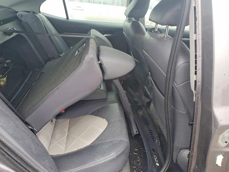 98327865 :رقم المزاد ، 4T1BZ1HK5JU008661 vin ، 2018 Toyota Camry مزاد بيع
