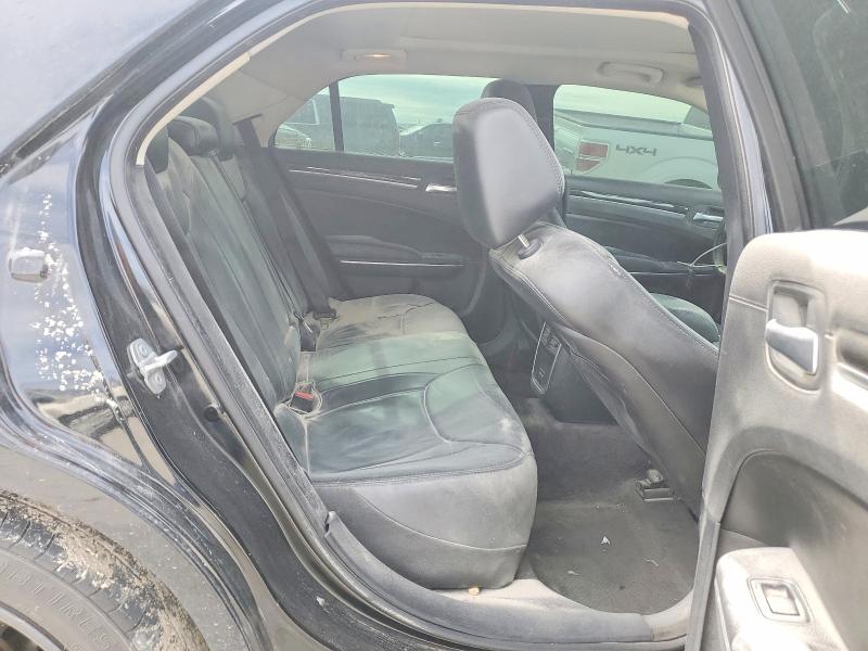 98240215 :رقم المزاد ، 2C3CCAAG8FH868066 vin ، 2015 Chrysler 300 مزاد بيع