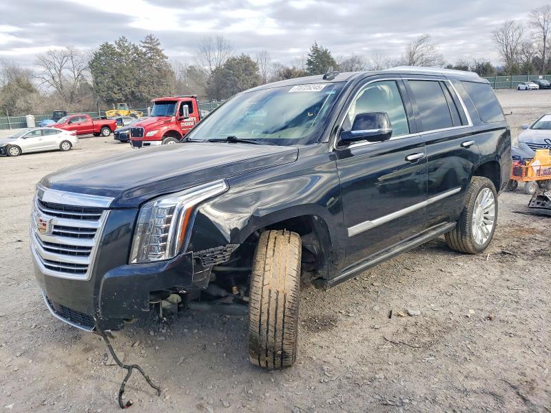 73725245 :رقم المزاد ، 1GYS4DKJ2KR277414 vin ، 2019 Cadillac Escalade مزاد بيع