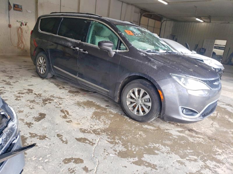 73976195 :رقم المزاد ، 2C4RC1BG7HR591606 vin ، 2017 Chrysler Pacifica مزاد بيع
