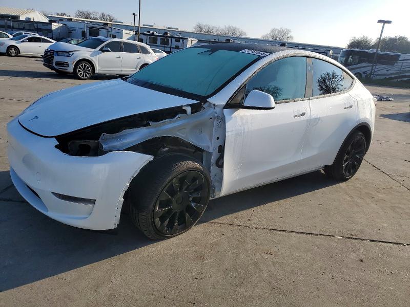 Auction sale of the 2025 Tesla Model Y, vin: 7SAYGDEE4SF296660, lot number: 72766545