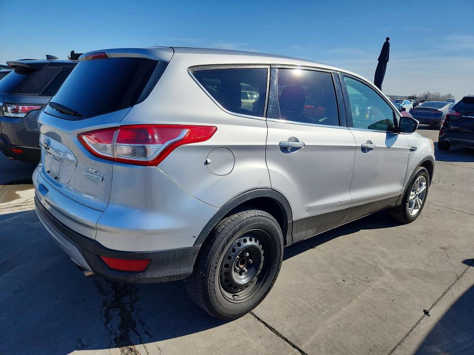 2015 Ford Escape მანქანა იყიდება აუქციონზე, vin: 1FMCU0G90FUA10207, აუქციონის ნომერი: 74111715