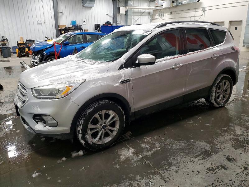 99136925 :رقم المزاد ، 1FMCU9G92HUA00284 vin ، 2017 Ford Escape مزاد بيع