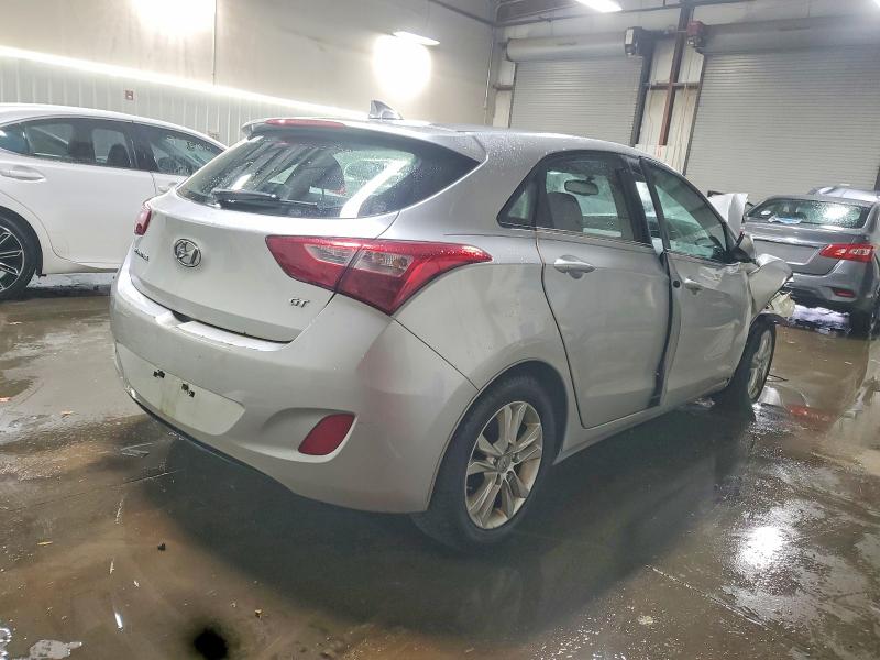 2013 Hyundai Elantra Gt მანქანა იყიდება აუქციონზე, vin: KMHD35LE9DU054257, აუქციონის ნომერი: 97860115