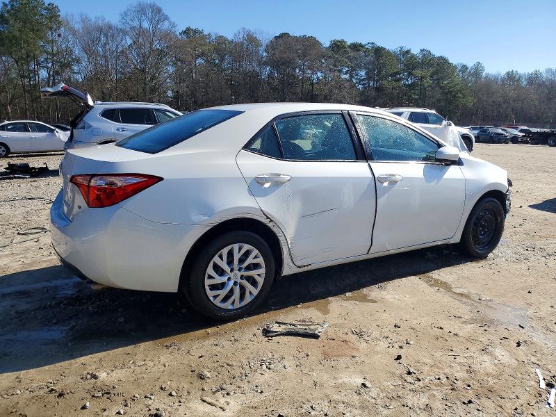 75068565 :رقم المزاد ، 5YFBURHE7JP819709 vin ، 2018 Toyota Corolla مزاد بيع