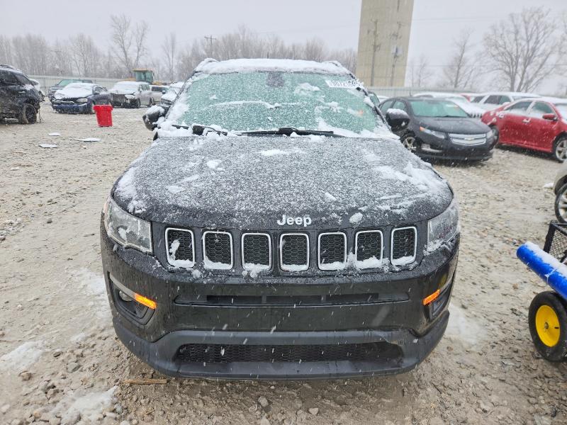 2018 Jeep Compass მანქანა იყიდება აუქციონზე, vin: 3C4NJDBB5JT138842, აუქციონის ნომერი: 98721605