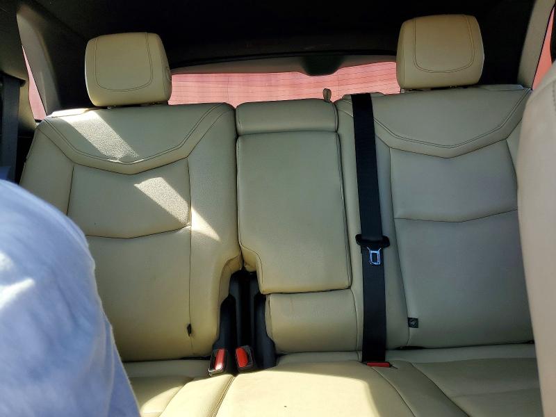 73118985 :رقم المزاد ، 1GYKNARS7JZ214253 vin ، 2018 Cadillac Xt5 مزاد بيع