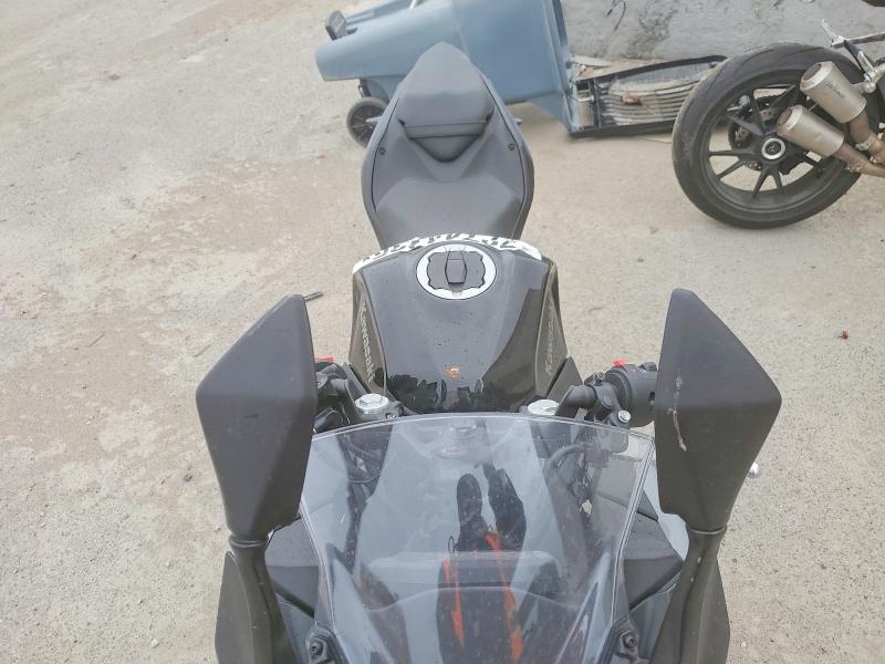 72744325 :رقم المزاد ، ML5EXGG15SDA63113 vin ، 2025 Kawasaki Ex500 مزاد بيع