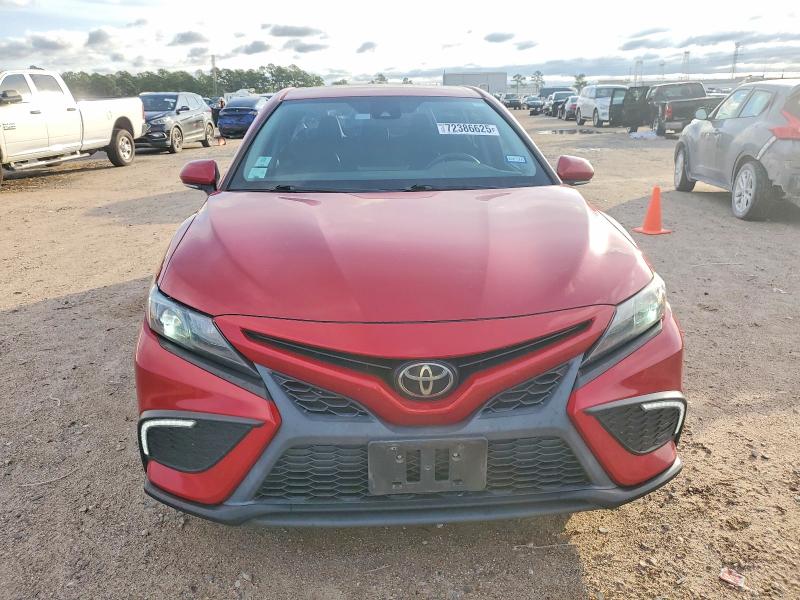 Продаж на аукціоні авто 2022 Toyota Camry, vin: 4T1G11AK0NU011044, номер лоту: 72386625