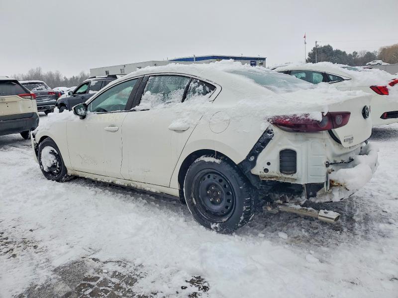 Продажа на аукционе авто 2019 Mazda 3 Preferre, vin: JM1BPBCM5K1125877, номер лота: 99632275