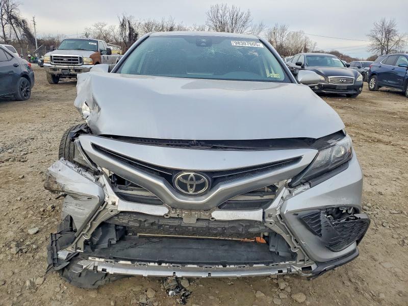 Продажа на аукционе авто 2022 Toyota Camry, vin: 4T1G11AK5NU636975, номер лота: 98307605