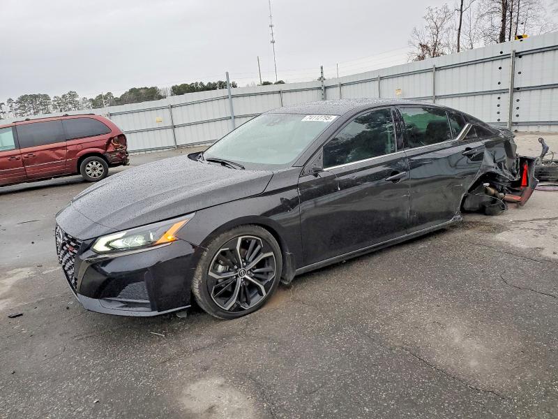 74112795 :رقم المزاد ، 1N4BL4CV9PN301951 vin ، 2023 Nissan Altima مزاد بيع