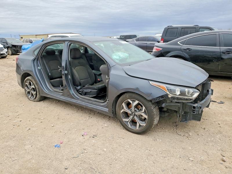 2021 Kia Forte მანქანა იყიდება აუქციონზე, vin: 3KPF24AD8ME364757, აუქციონის ნომერი: 98196695