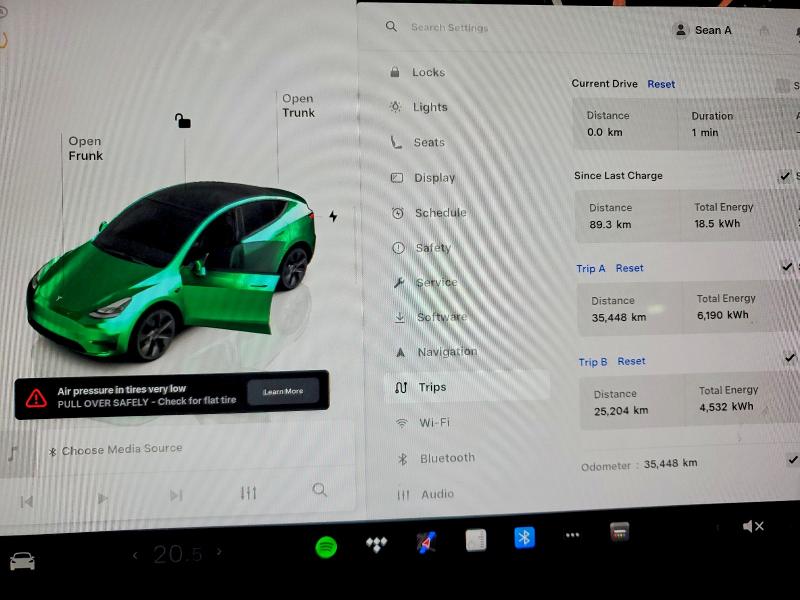 Продажа на аукционе авто 2024 Tesla Model Y, vin: 7SAYGDED0RF097865, номер лота: 73255315