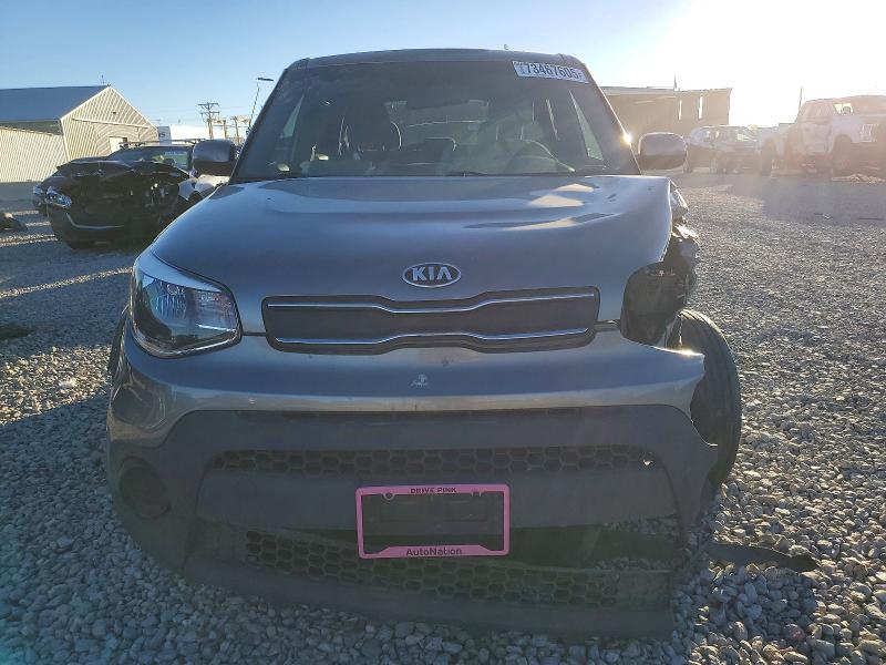 73467605 :رقم المزاد ، KNDJN2A20J7581543 vin ، 2018 Kia Soul مزاد بيع