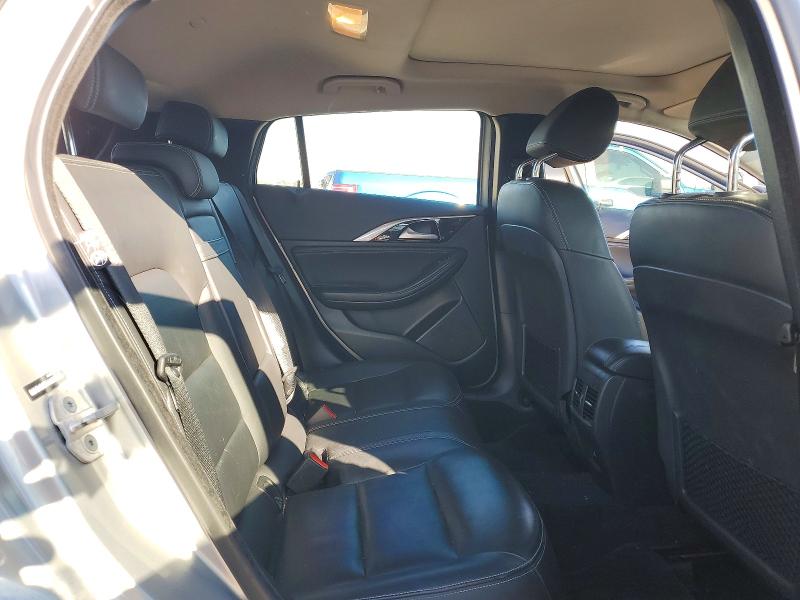 73581805 :رقم المزاد ، SJKCH5CR1JA045499 vin ، 2018 Infiniti Qx30 مزاد بيع