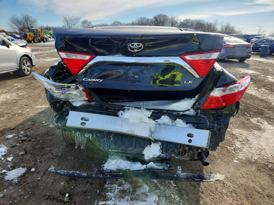 74684255 :رقم المزاد ، 4T1BF1FK7HU705156 vin ، 2017 Toyota Camry مزاد بيع