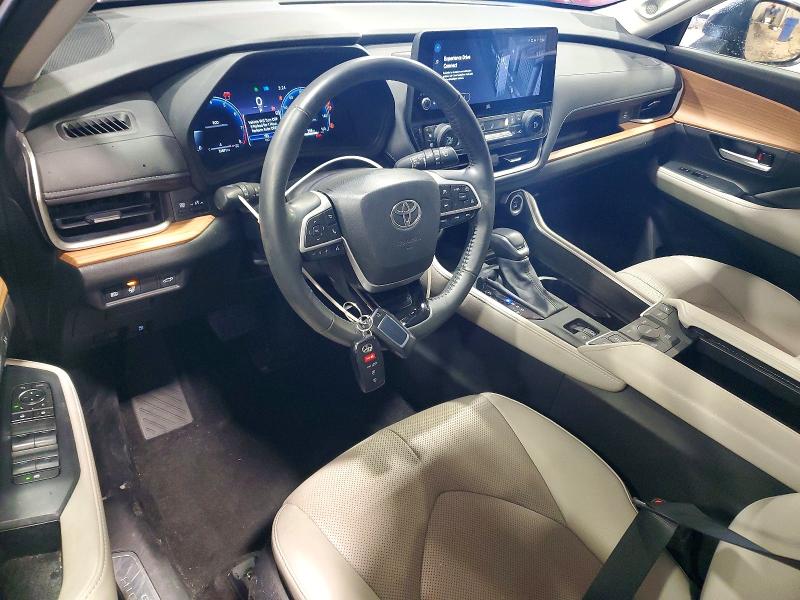 Продажа на аукционе авто 2024 Toyota Grand High, vin: 5TDAAAB53RS059442, номер лота: 72991905
